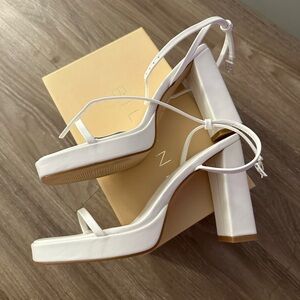 NWT Billini White Strappy Heels, size: 10